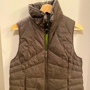 Women’s brown puffer vest